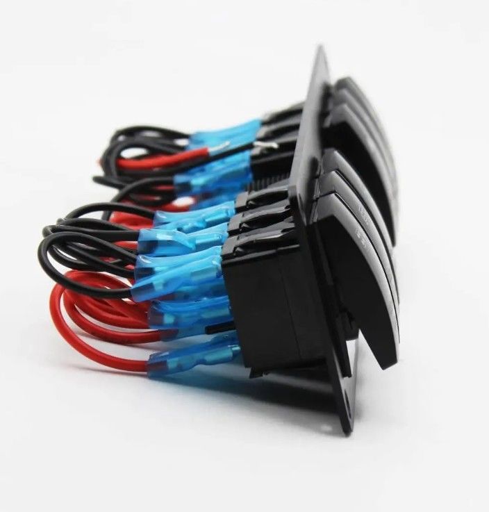 Couleur Voltmètre 6 Gang DC12V 24V Led On Off 5 PIN Rocker Panneau de commutation pour caravane automobile marine