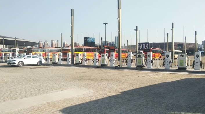 Voiture GB/T station rapide de chargeur de niveau 3 EV CCS 60KW avec l'affichage de publicité