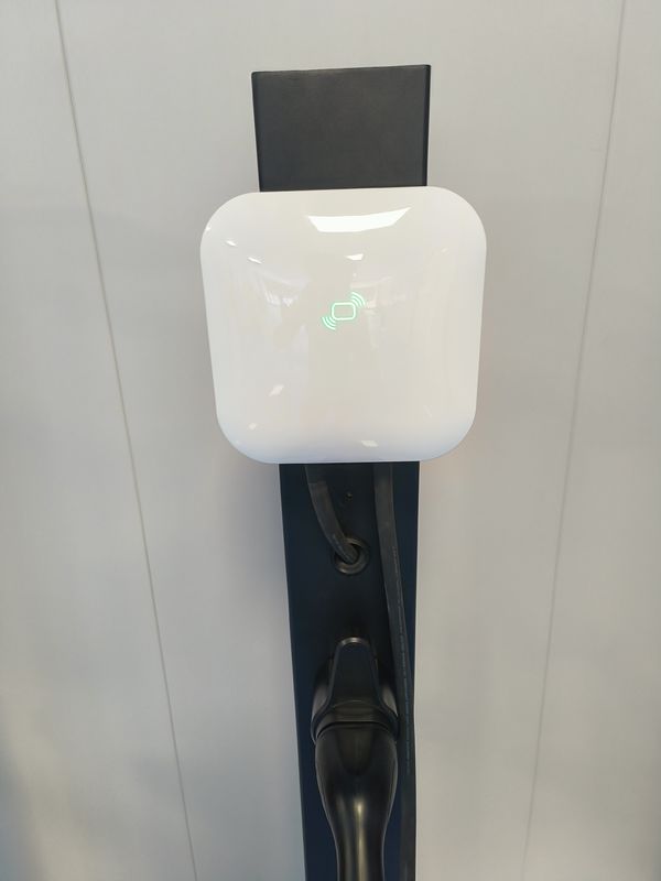GBT Wallbox Ac Chargeur de voiture électrique Ev Chargeur Pure Type2 3 Phase 11kw Pour Tesla